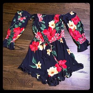Off-Shoulder-Romper NWT Small